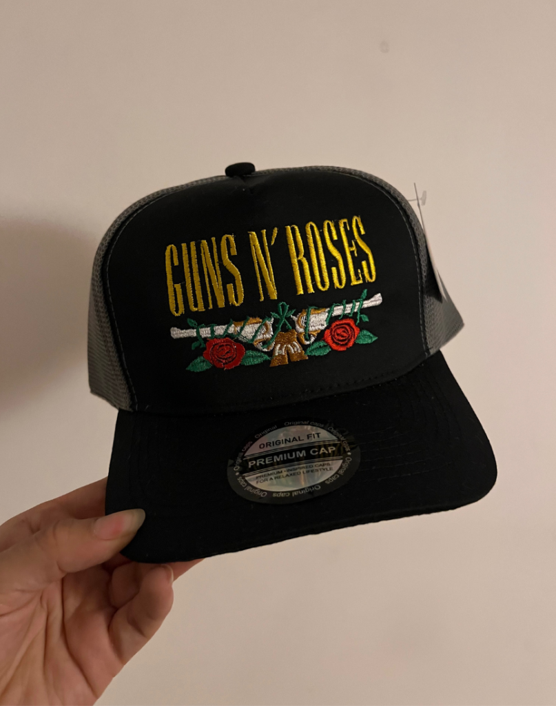 Gorro tipo jockey bordado personalizado — merch premium de [Guns N´ Roses] — estampado de alta calidad