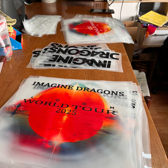 Taller de estampado y bordado personalizado — DN Merch