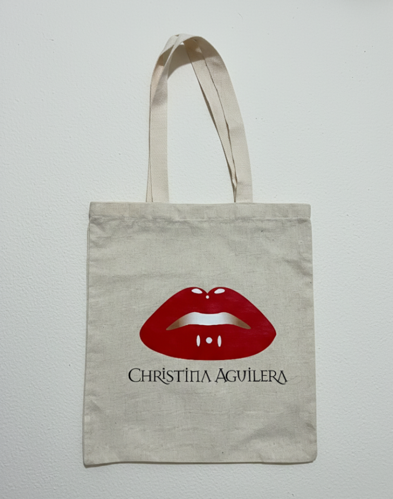 Tote bag personalizada con estampado duradero — merch ecológica de Christina Aguilera
