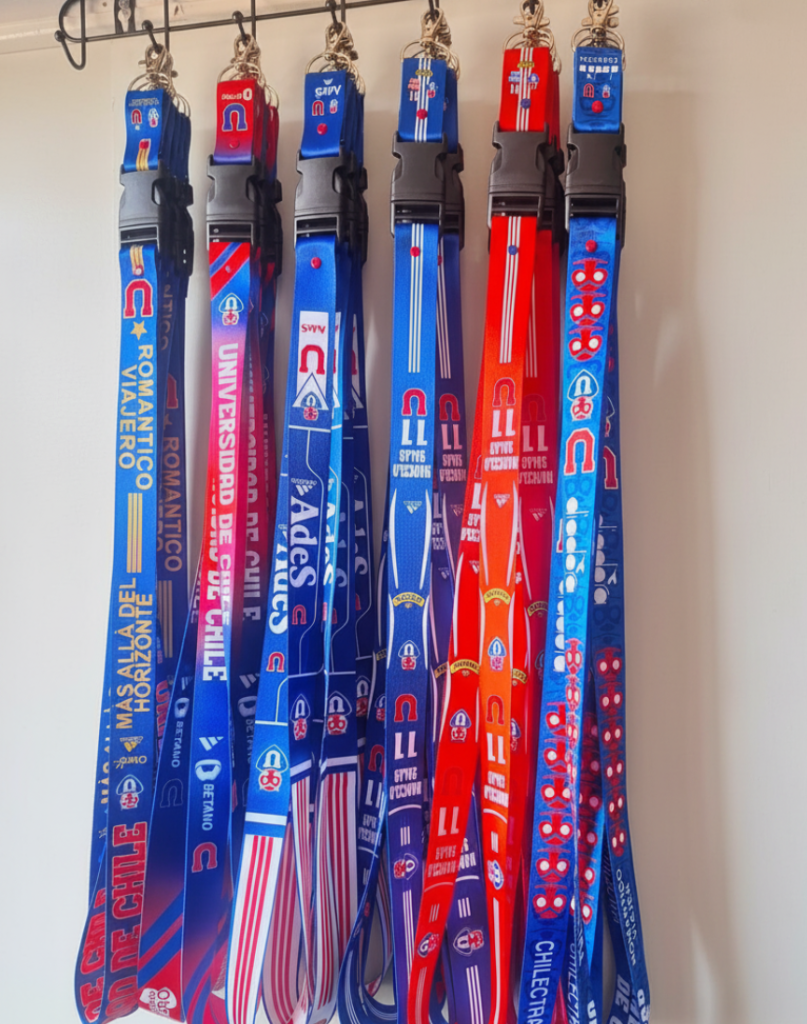 Lanyards estampado personalizado de U de Chile para hinchas
